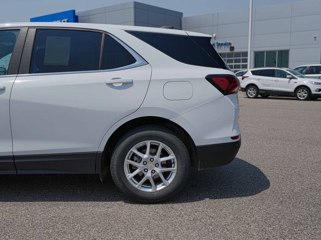 Used 2024 Chevrolet Equinox LT AWD/4WD image 12