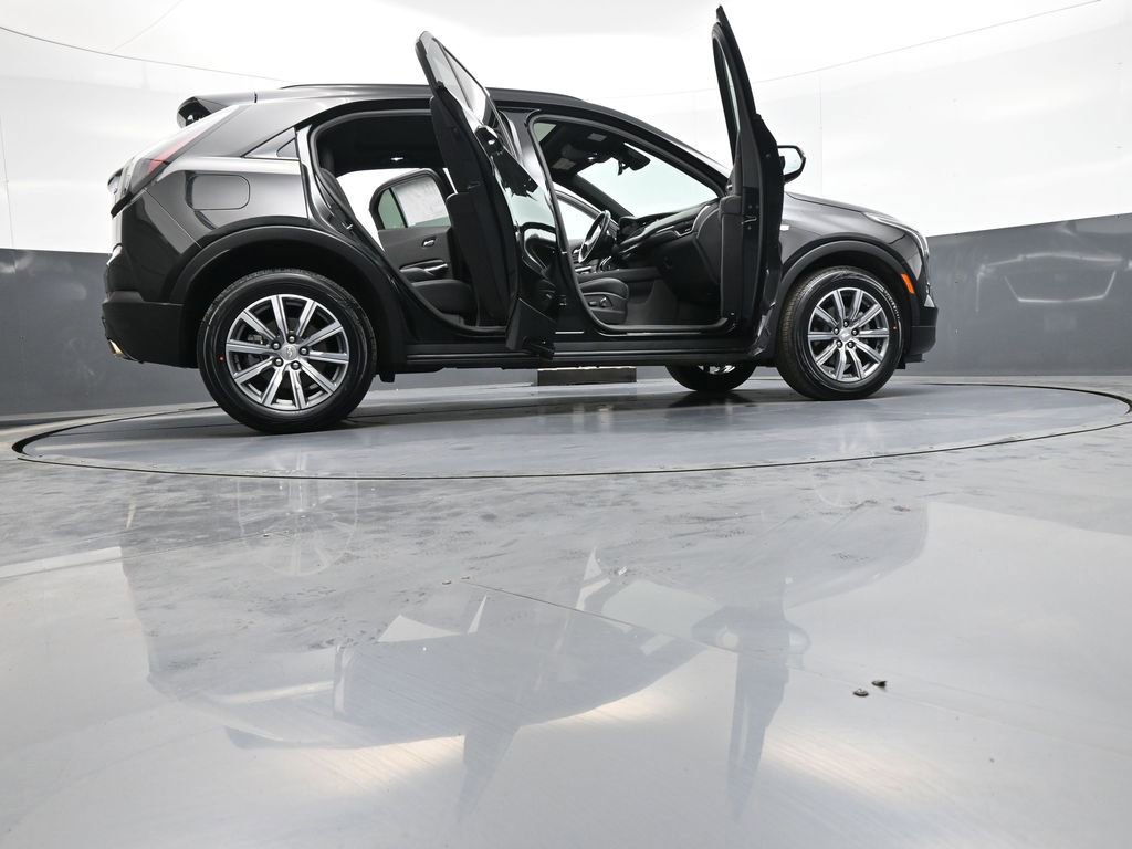 Used 2023 Cadillac XT4 Sport w/ Technology Package image 49