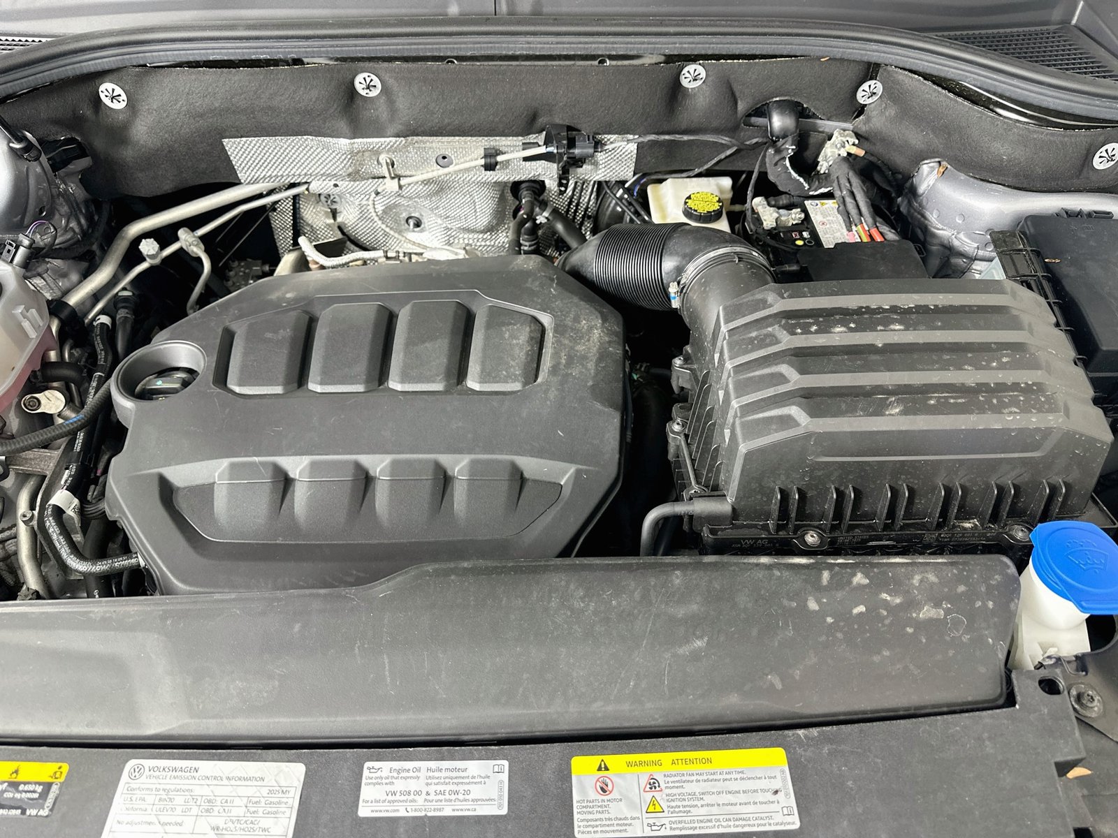 Used 2025 Volkswagen Atlas SE AWD/4WD image 13