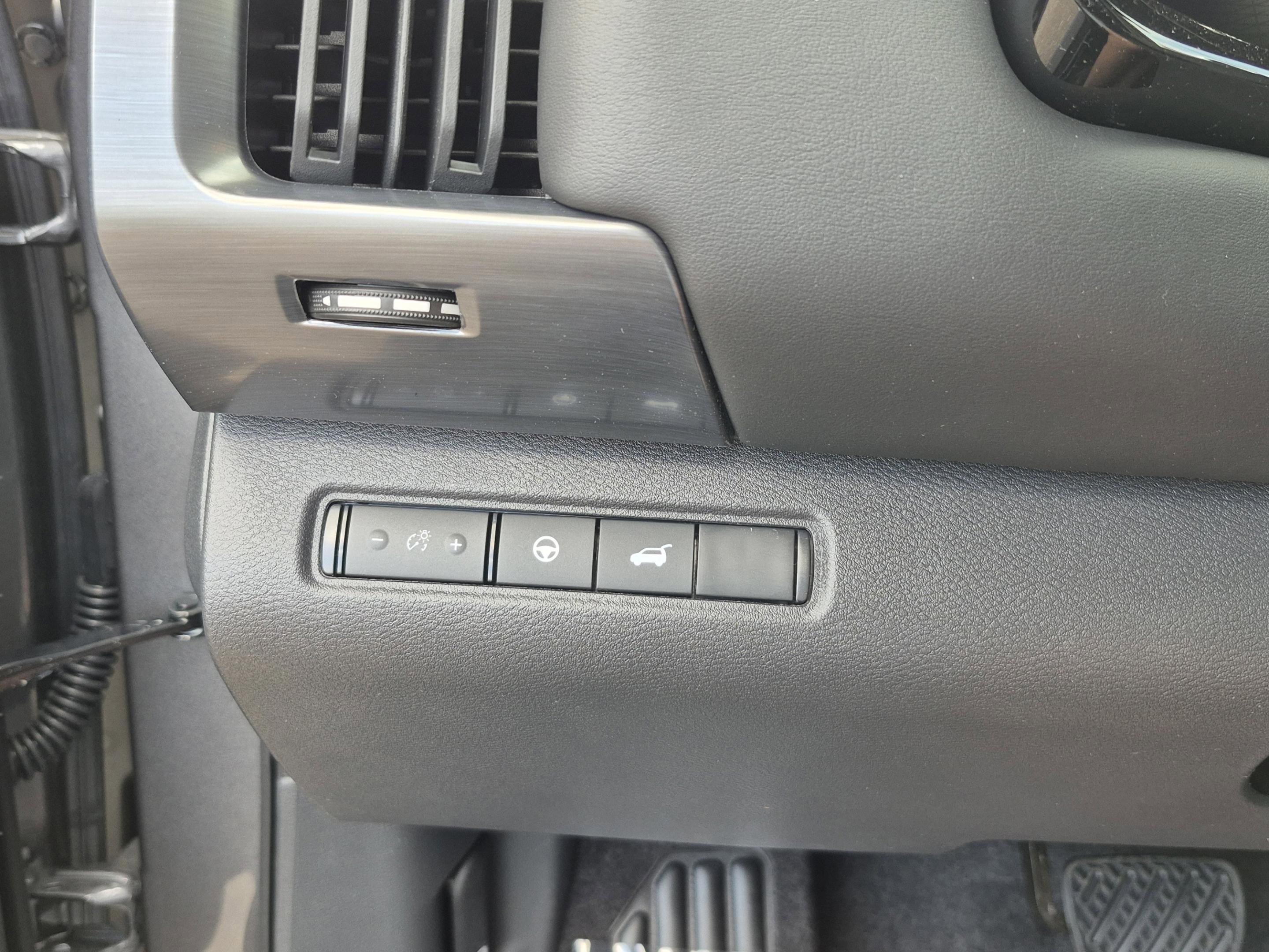 New 2026 Nissan Pathfinder SL FWD image 34