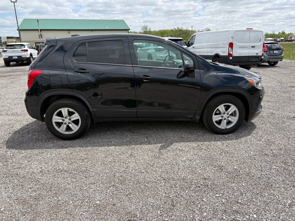 Used 2021 Chevrolet Trax LS w/ Tint and Cruise Package FWD image 2