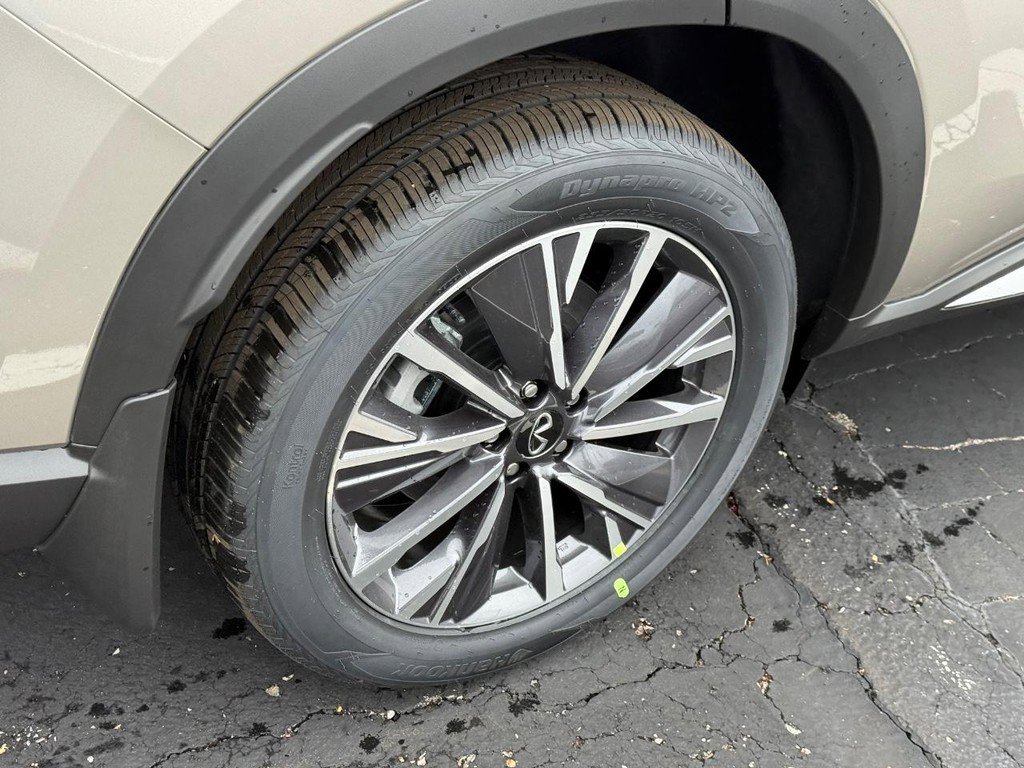 New 2026 INFINITI QX60 Luxe w/ Cargo Package image 4