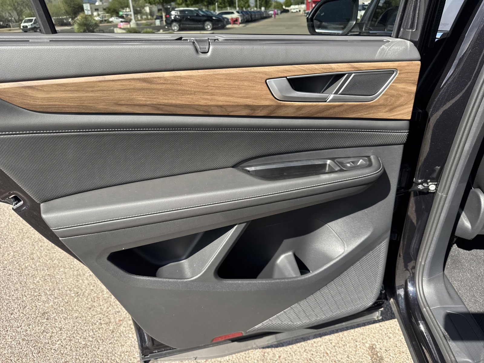 New 2026 Volkswagen Atlas SE image 21