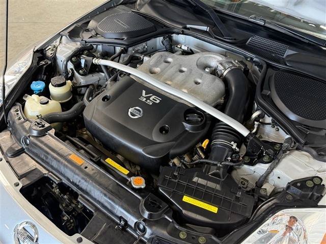Used 2004 Nissan 350Z Touring RWD image 33