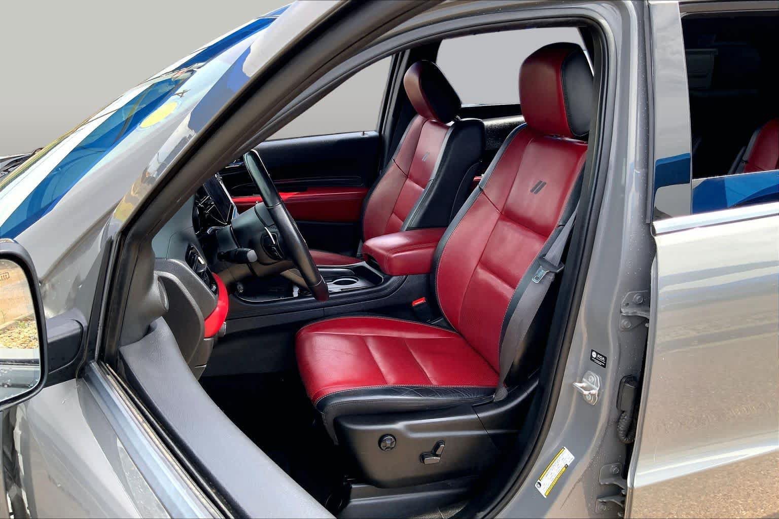 Used 2022 Dodge Durango R/T w/ Blacktop Package AWD/4WD image 8