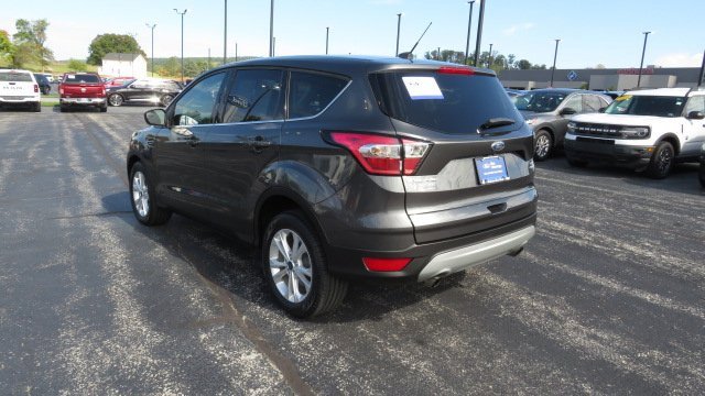 Certified 2017 Ford Escape SE image 5