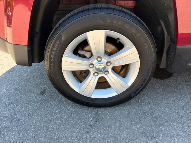 Used 2014 Jeep Patriot Latitude AWD/4WD image 29