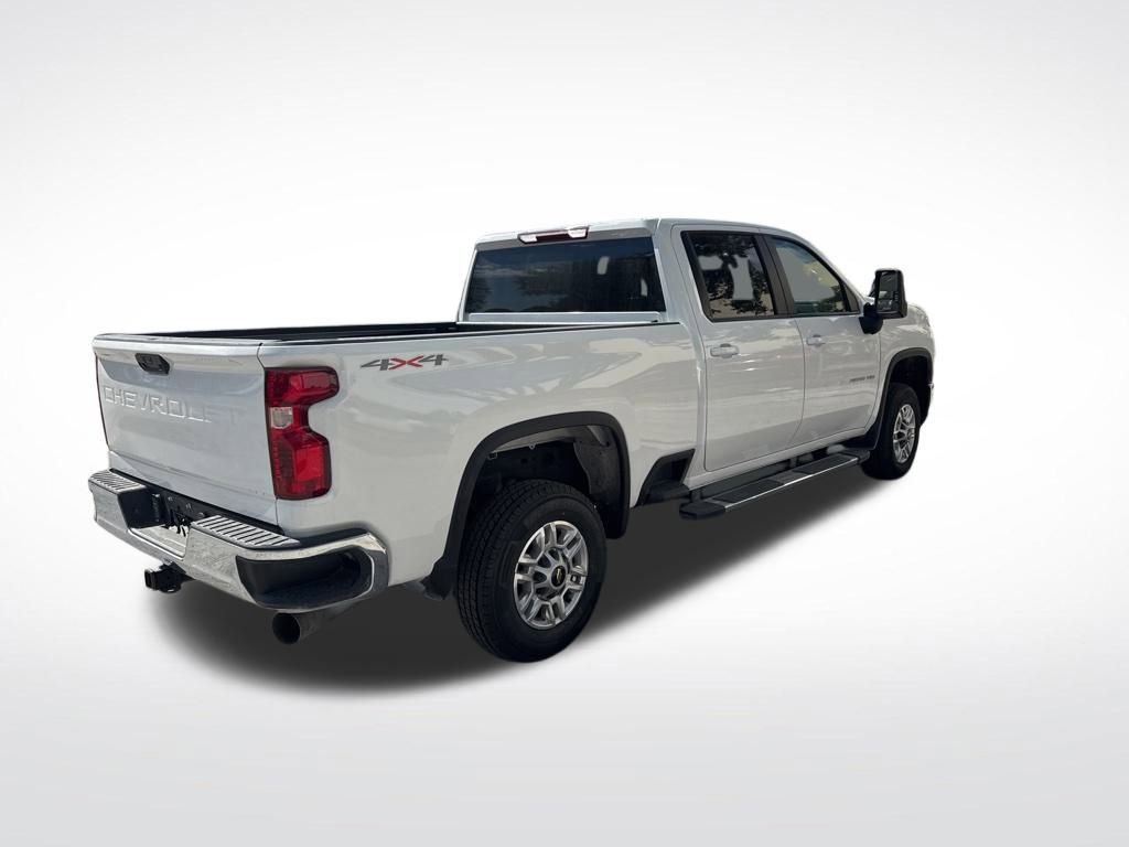 Used 2025 Chevrolet Silverado 2500 LT w/ Convenience Package image 4