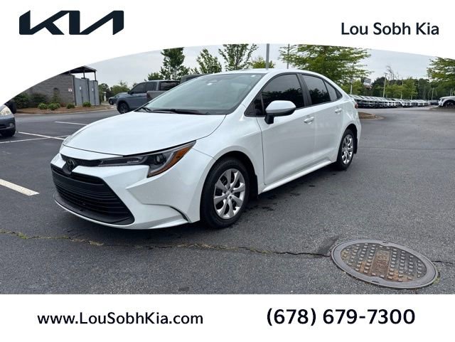 Used 2025 Toyota Corolla LE FWD image 1