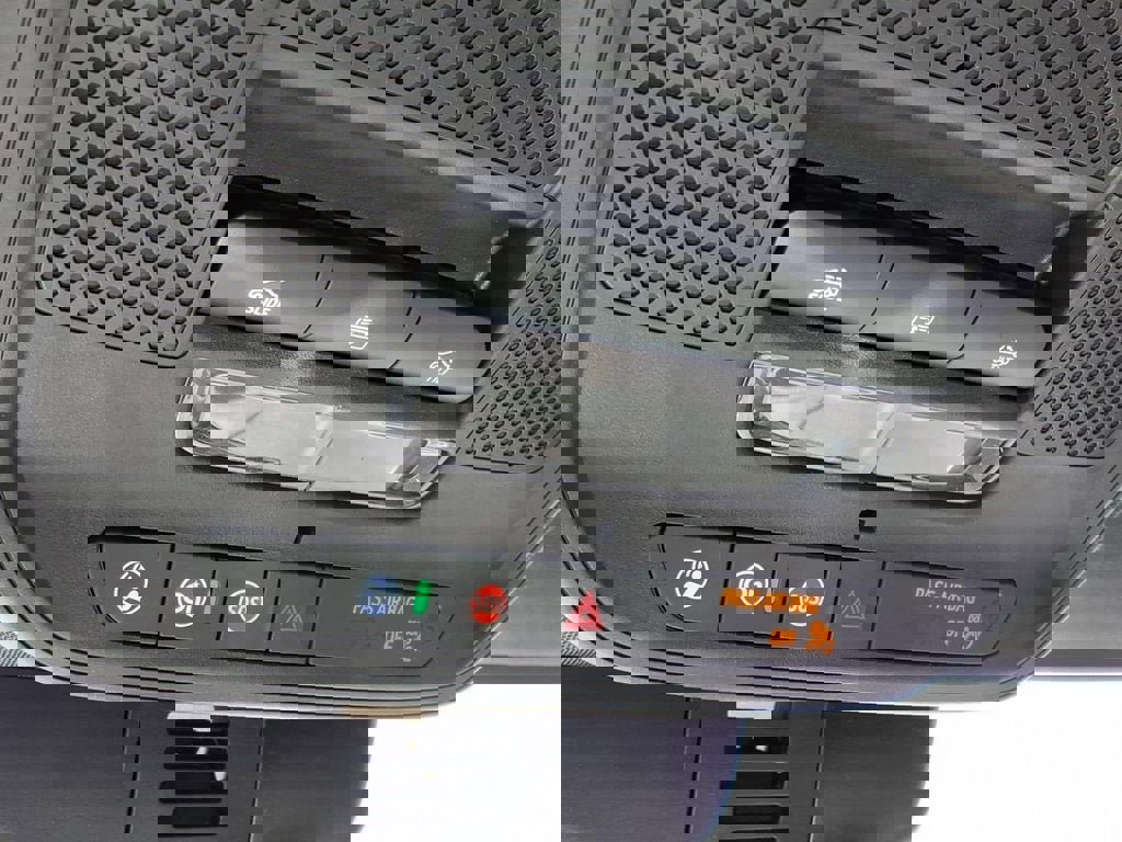 New 2026 Chevrolet Traverse LT w/ Sun and Wheel Package image 24