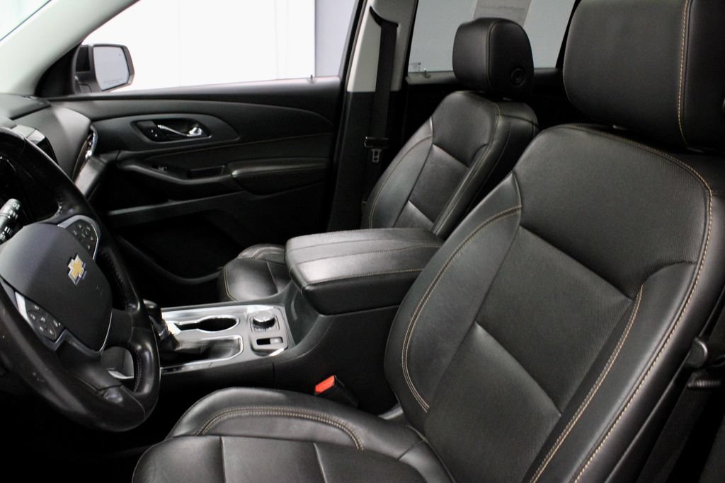 Used 2021 Chevrolet Traverse Premier w/ Redline Edition AWD/4WD image 26
