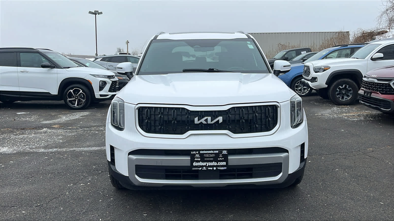 Used 2023 Kia Telluride EX image 2