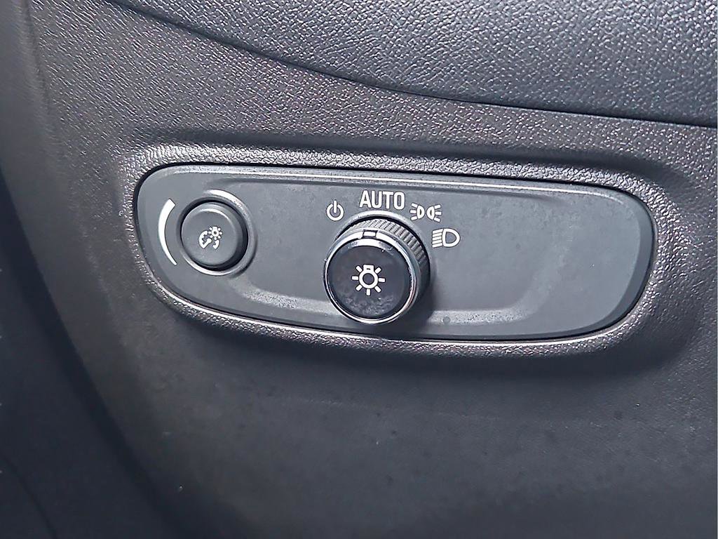 Used 2023 Chevrolet Equinox RS image 15