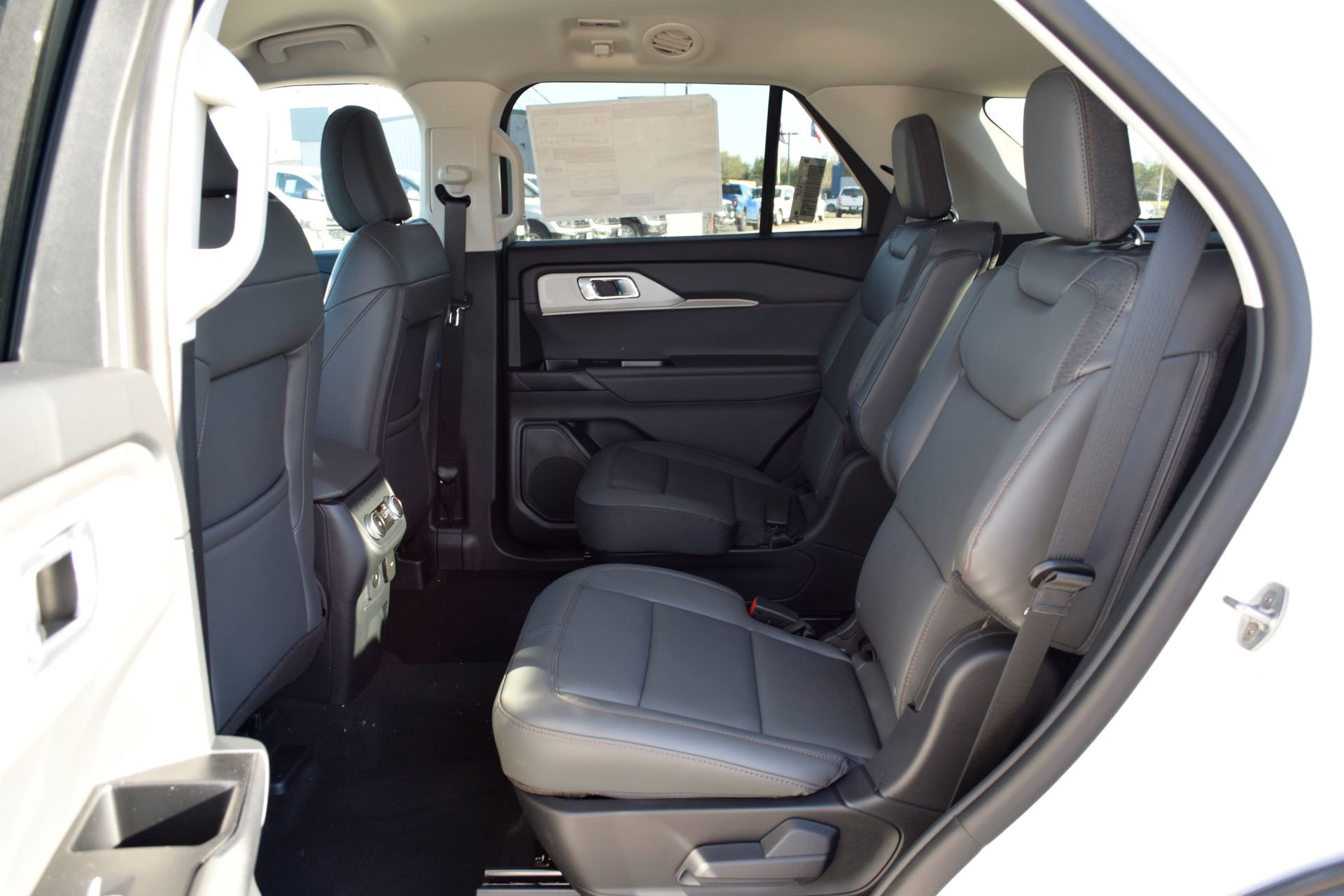 New 2026 Ford Explorer Active w/ Active Comfort Package image 20