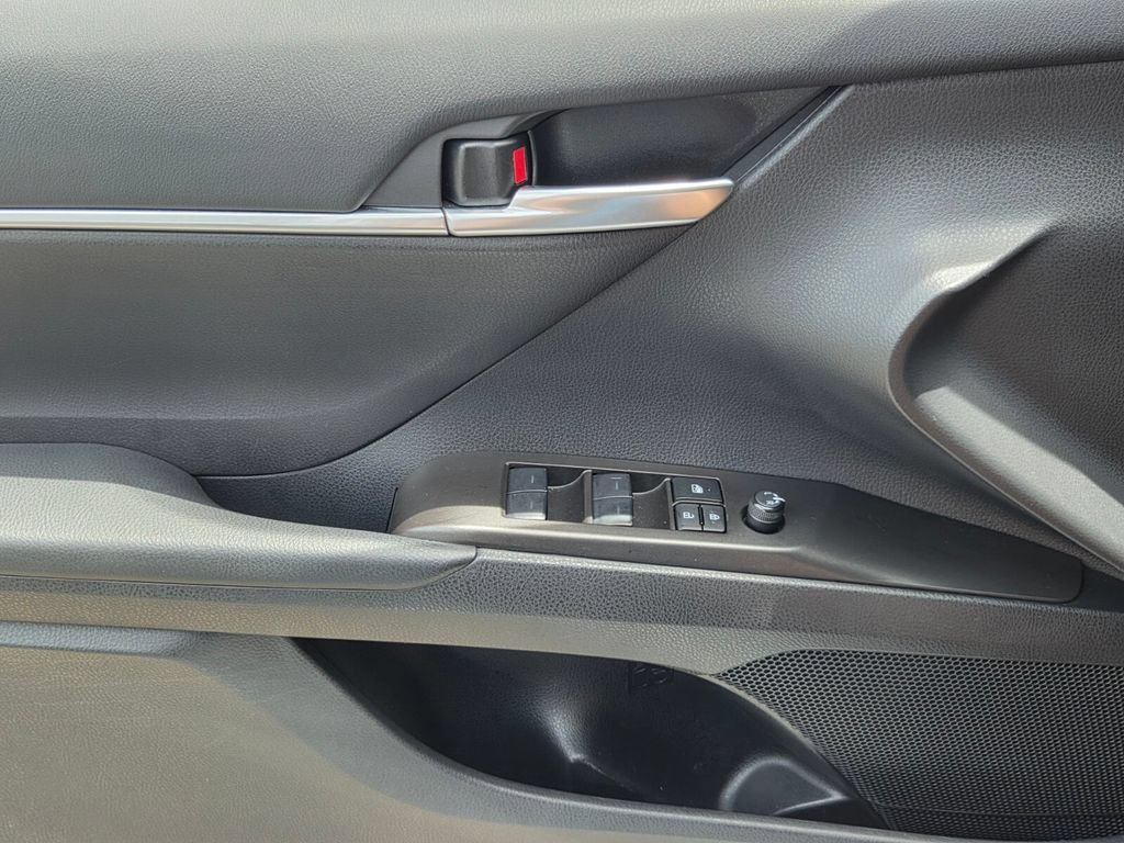 Used 2024 Toyota Camry SE FWD image 26