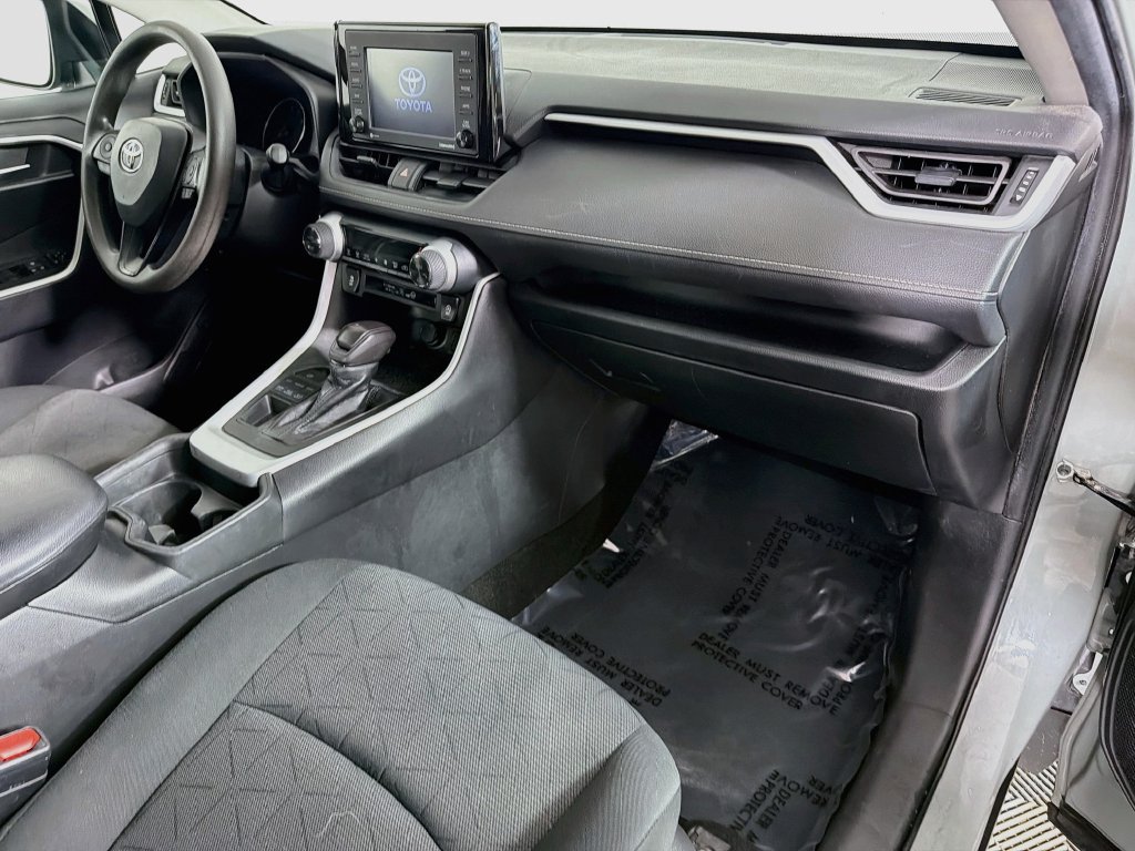 Used 2021 Toyota RAV4 XLE AWD/4WD image 26