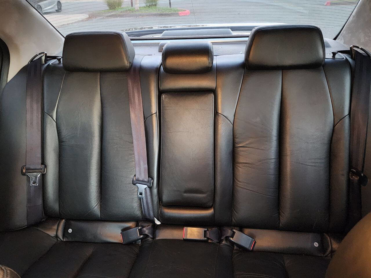 Used 2004 INFINITI I35 w/ Navigation Pkg FWD image 17