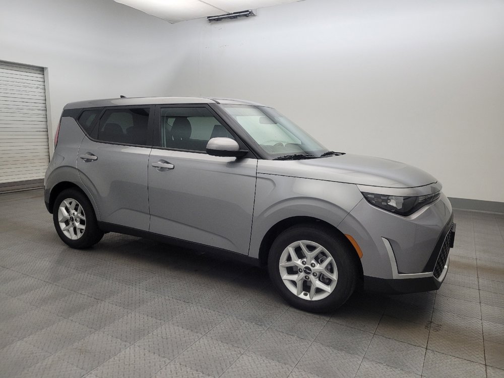 Used 2025 Kia Soul LX w/ LX Technology Package image 11