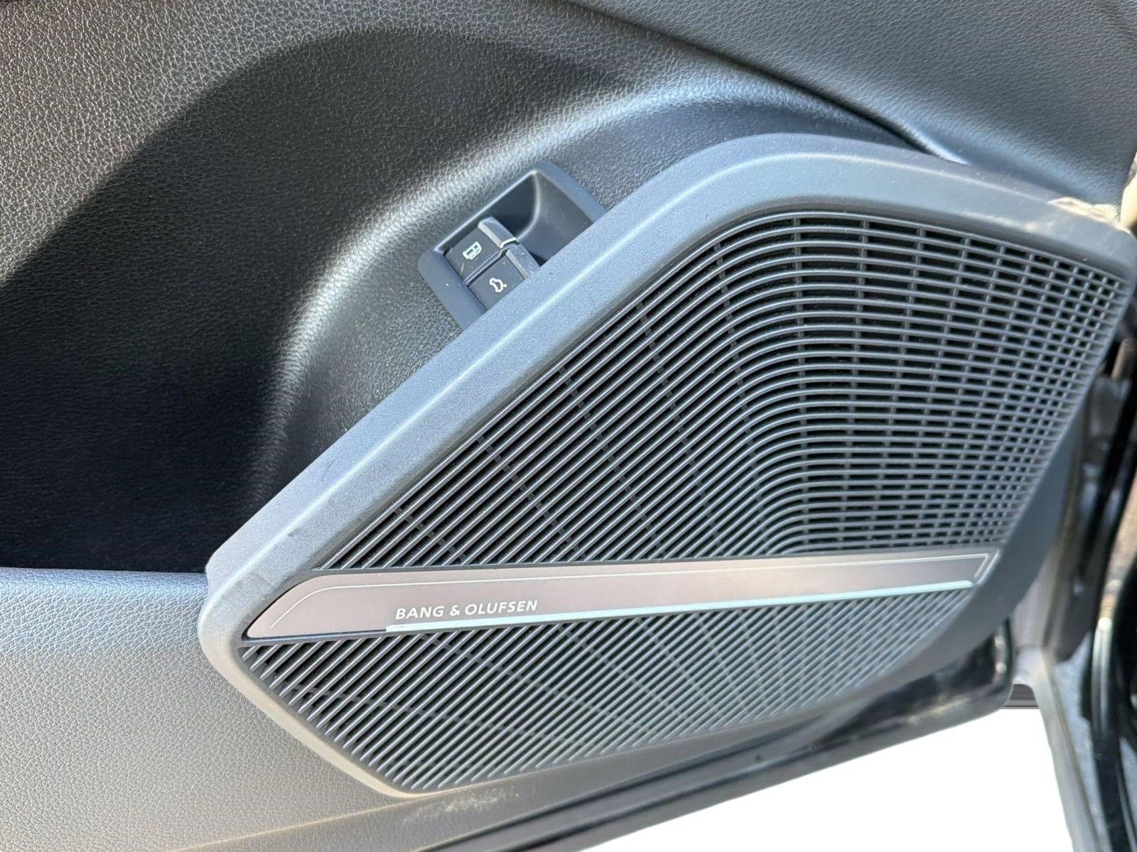 Used 2022 Audi Q5 e Premium Plus w/ Premium Plus Package image 22