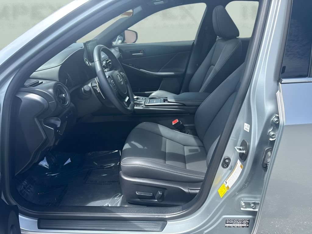 Used 2025 Lexus IS 350 F Sport RWD image 8