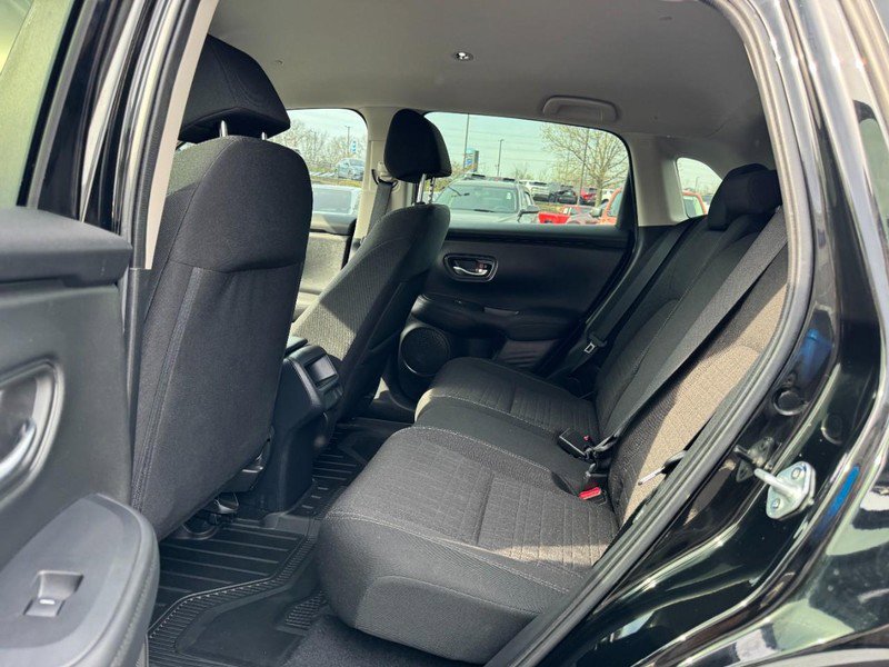 Used 2025 Honda HR-V LX image 10