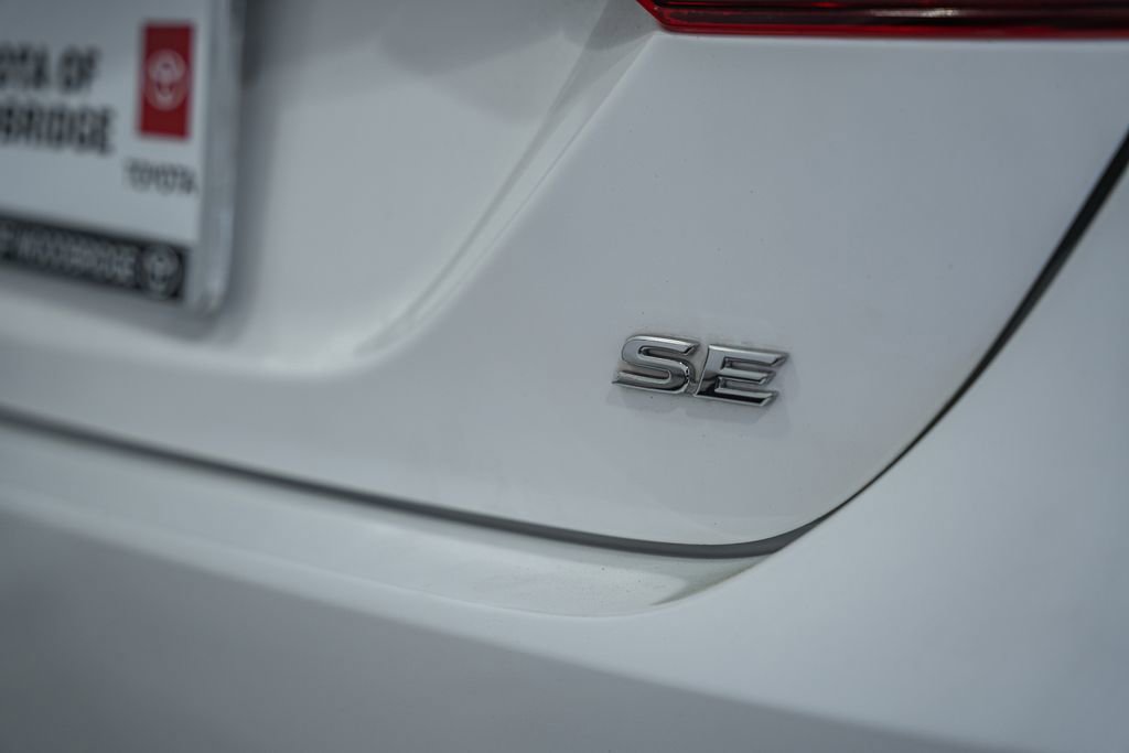 Used 2018 Toyota Camry SE w/ Moonroof Package image 7