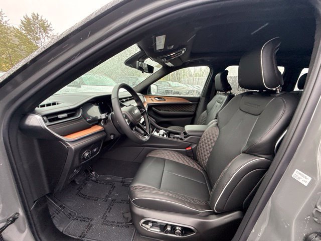 New 2027 Jeep Grand Cherokee Summit AWD/4WD image 14