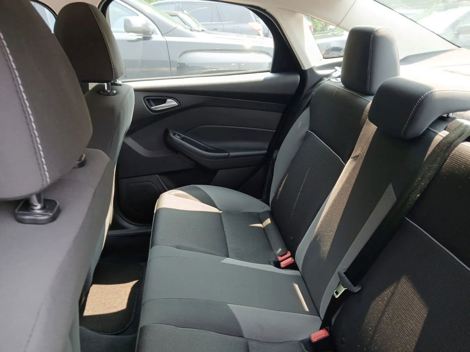 Used 2014 Ford Focus SE image 6