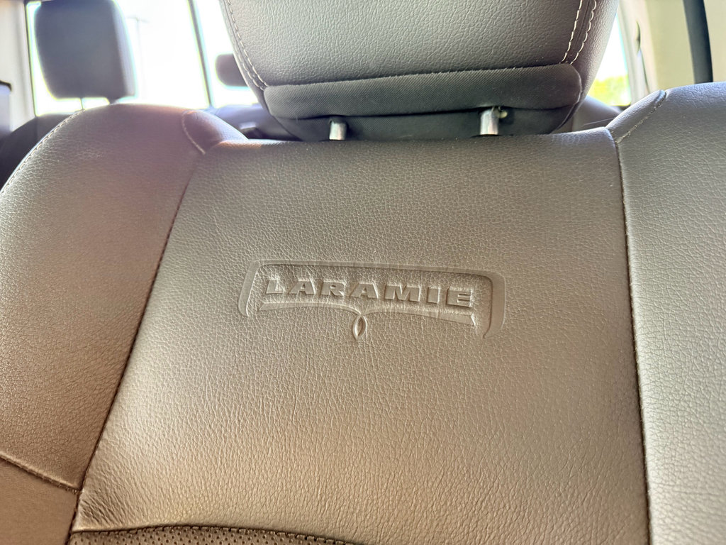 Used 2015 RAM 1500 Laramie w/ Convenience Group AWD/4WD image 11