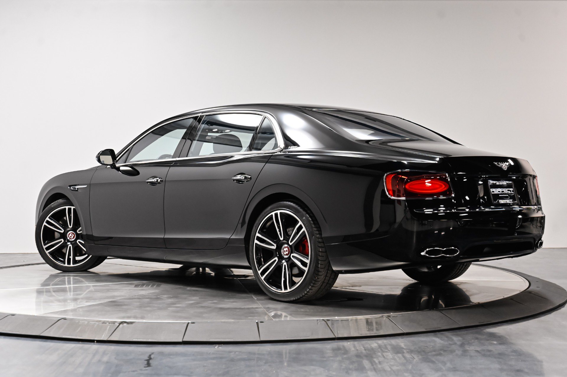 Used 2017 Bentley Flying Spur S V8 AWD/4WD image 31