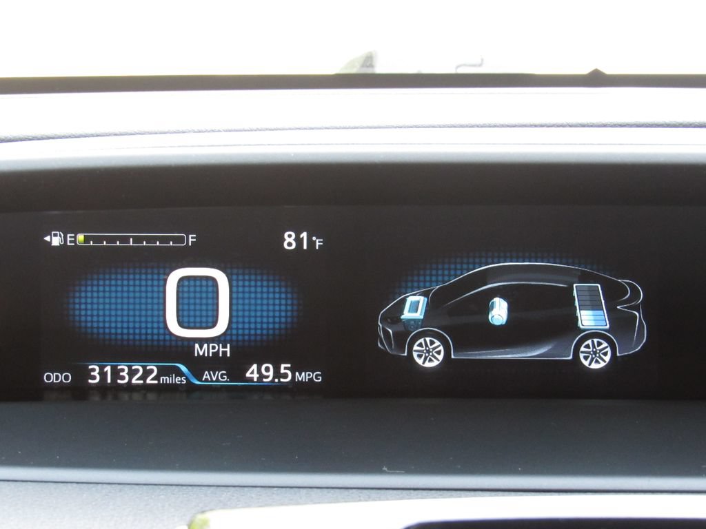 Certified 2022 Toyota Prius LE AWD/4WD image 21