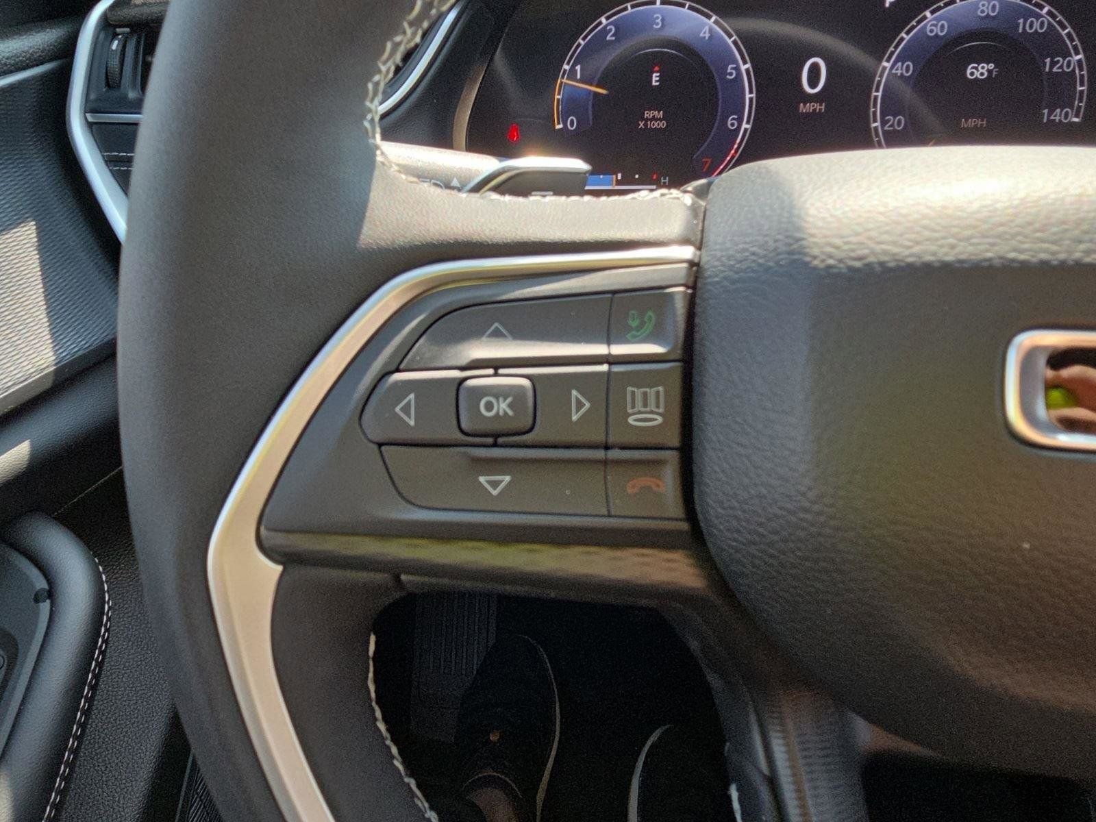 New 2025 Jeep Grand Cherokee Laredo X w/ Luxury Tech Group I image 17