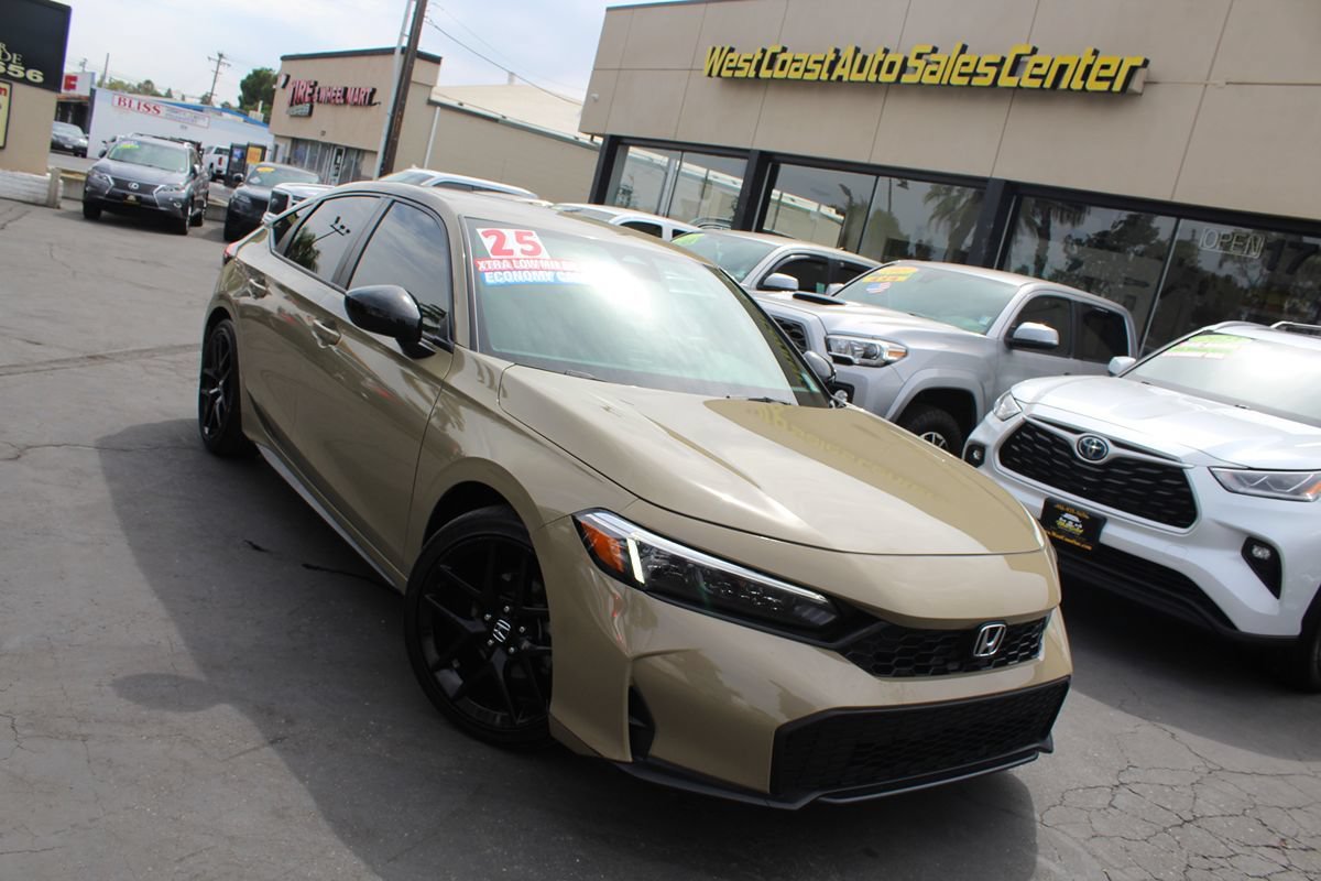 Used 2025 Honda Civic Sport image 32