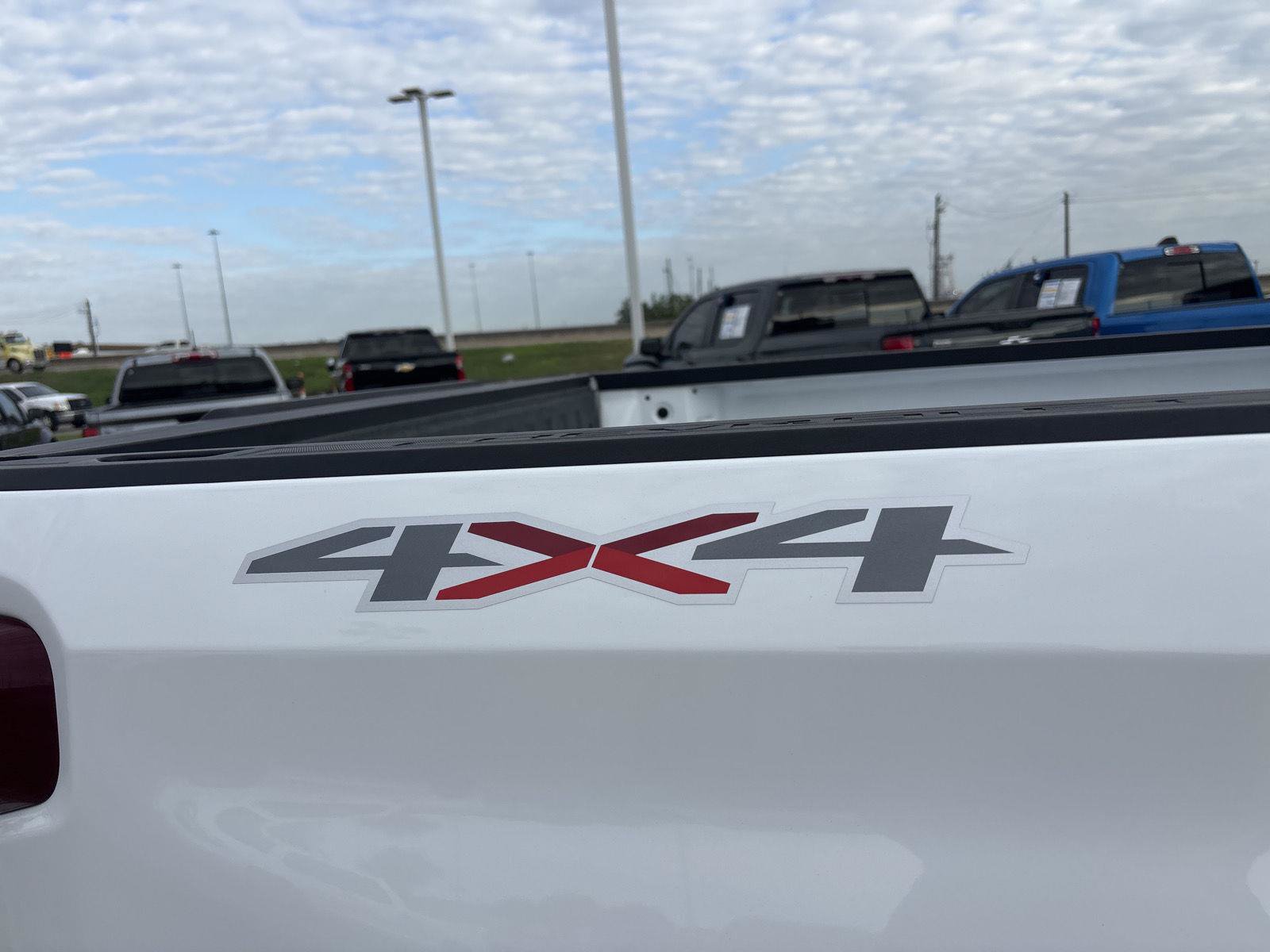 Used 2019 Chevrolet Silverado 1500 LTZ w/ LTZ Texas Edition AWD/4WD image 14