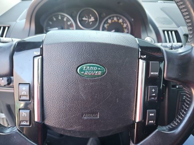 Used 2011 Land Rover LR2 HSE LUX image 14