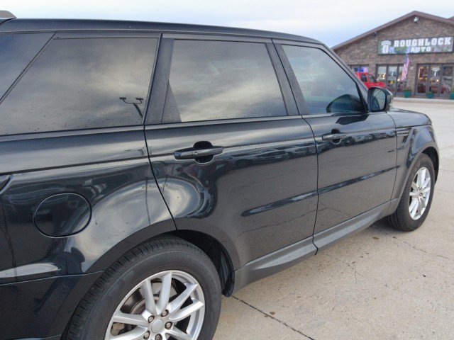 Used 2016 Land Rover Range Rover Sport SE image 9