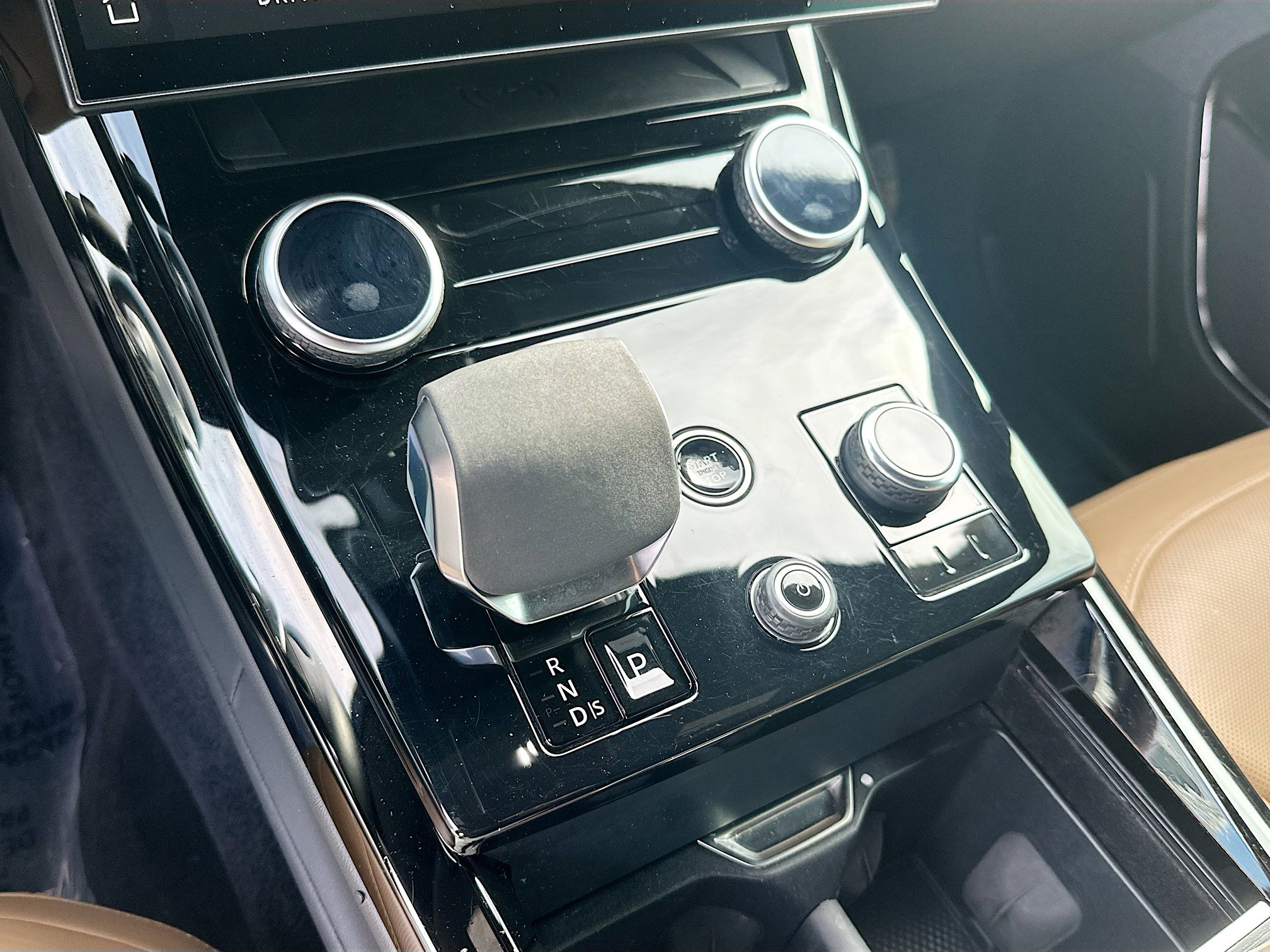 Used 2023 Land Rover Range Rover Sport SE image 13