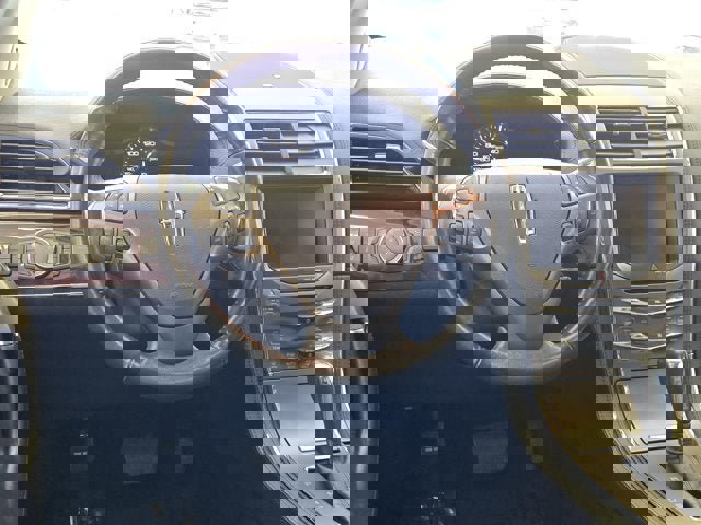 Used 2013 Lincoln MKX AWD image 17