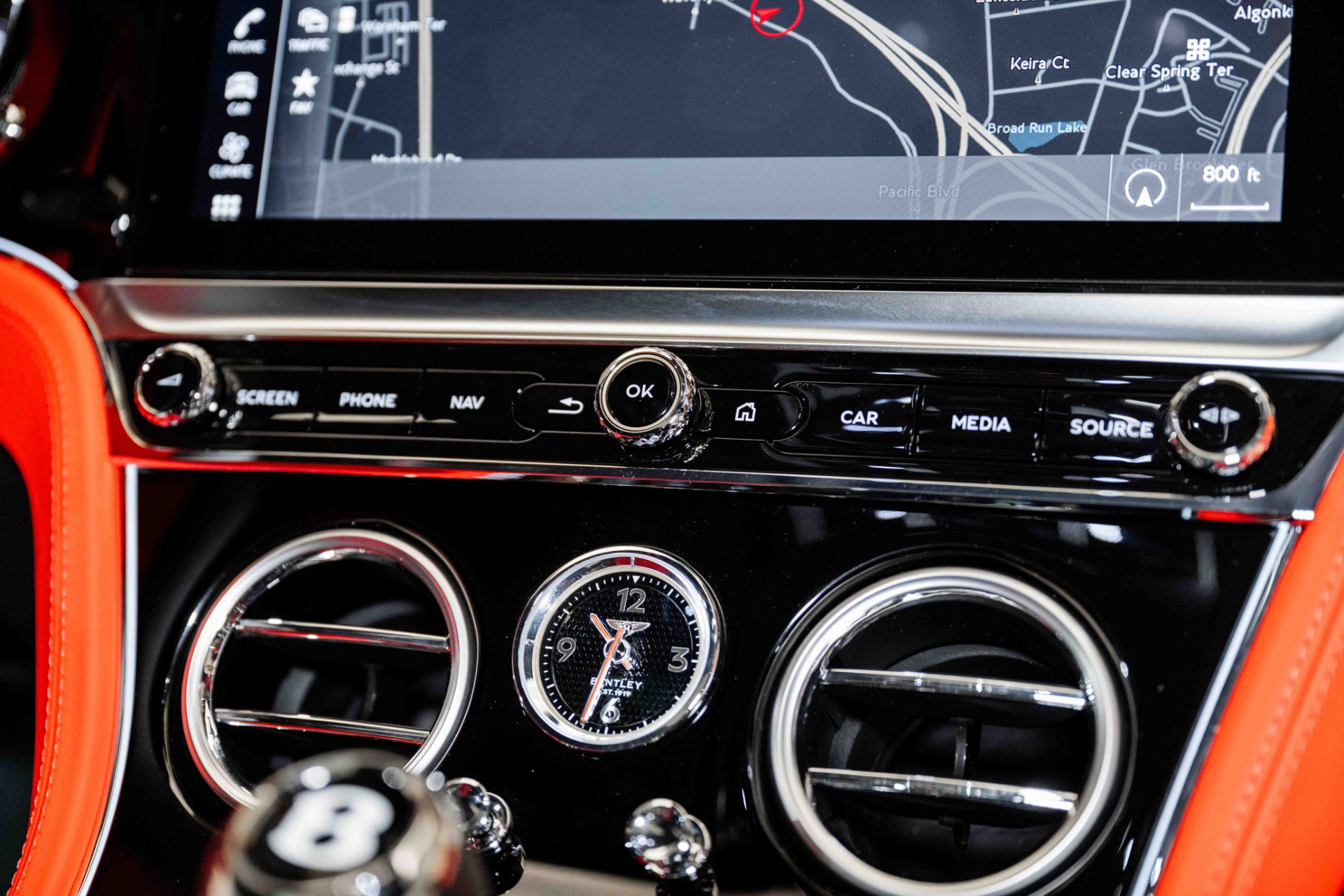 New 2024 Bentley Continental GT V8 image 28