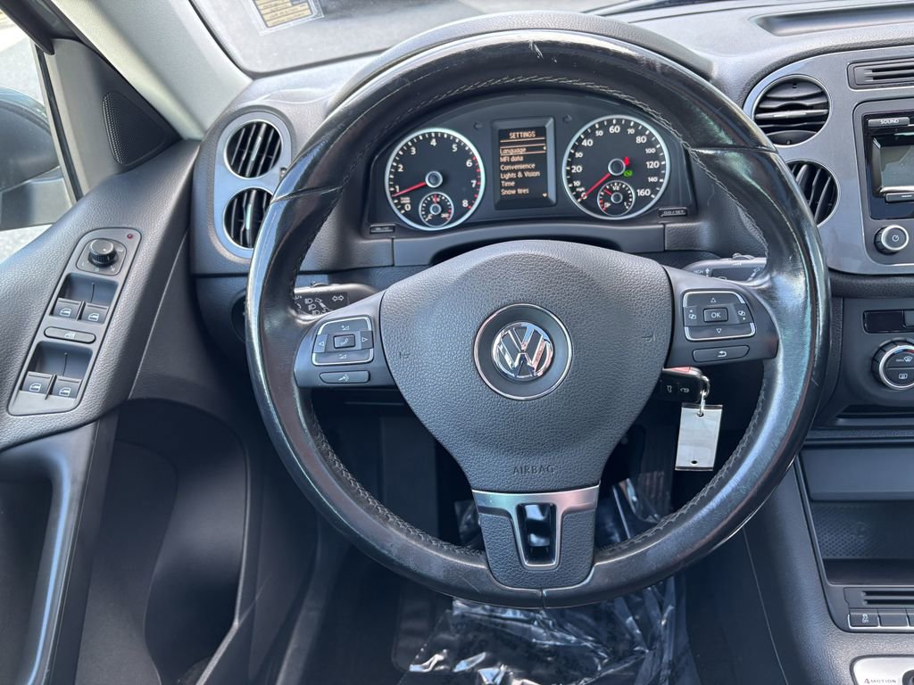 Used 2013 Volkswagen Tiguan S image 14