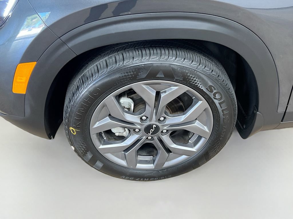 Certified 2024 Kia Seltos S image 29