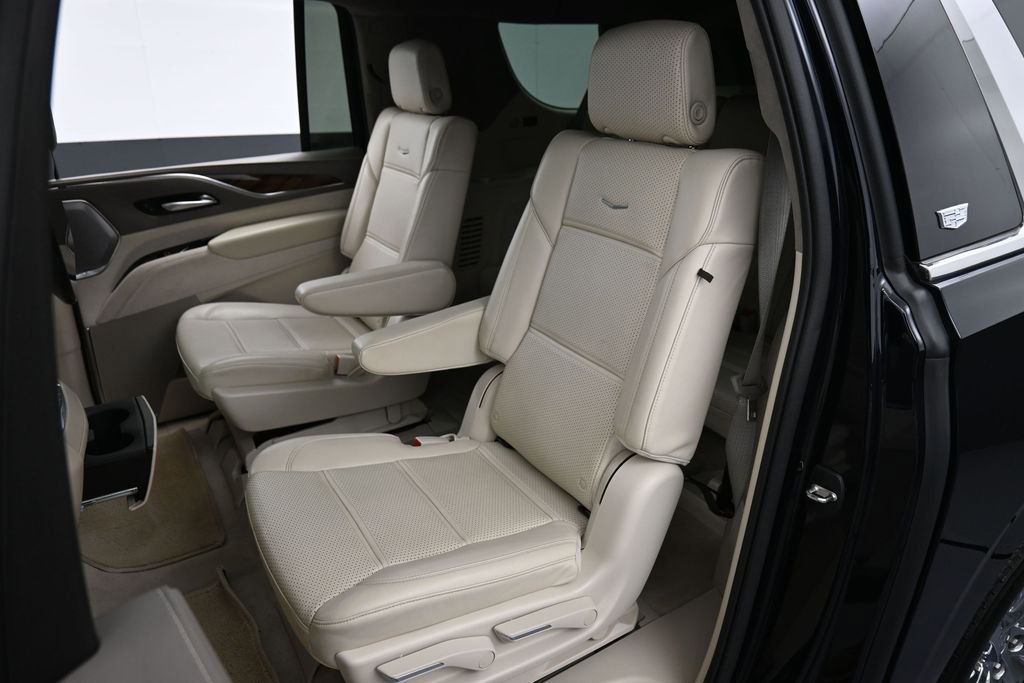 Used 2023 Cadillac Escalade ESV Premium Luxury Platinum w/ LPO, Radiant Package AWD/4WD image 25