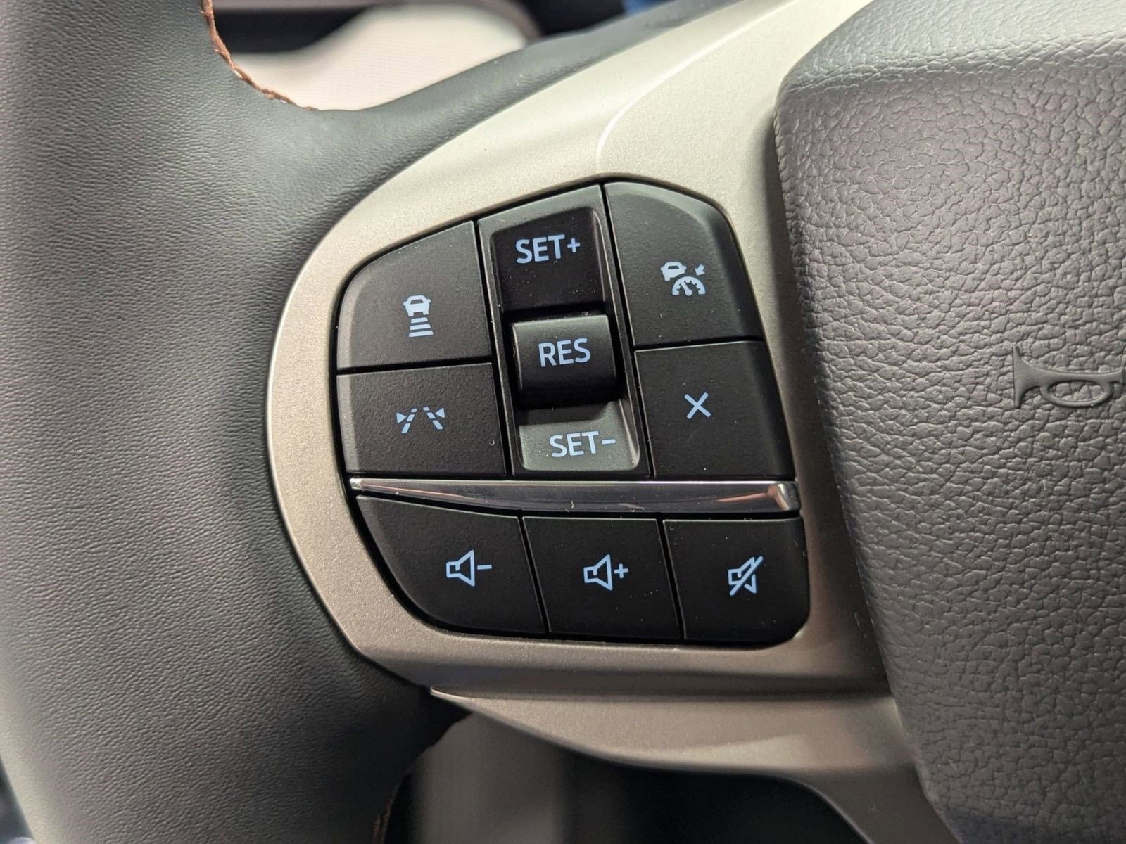 New 2026 Ford Explorer Active w/ Active Comfort Package image 12