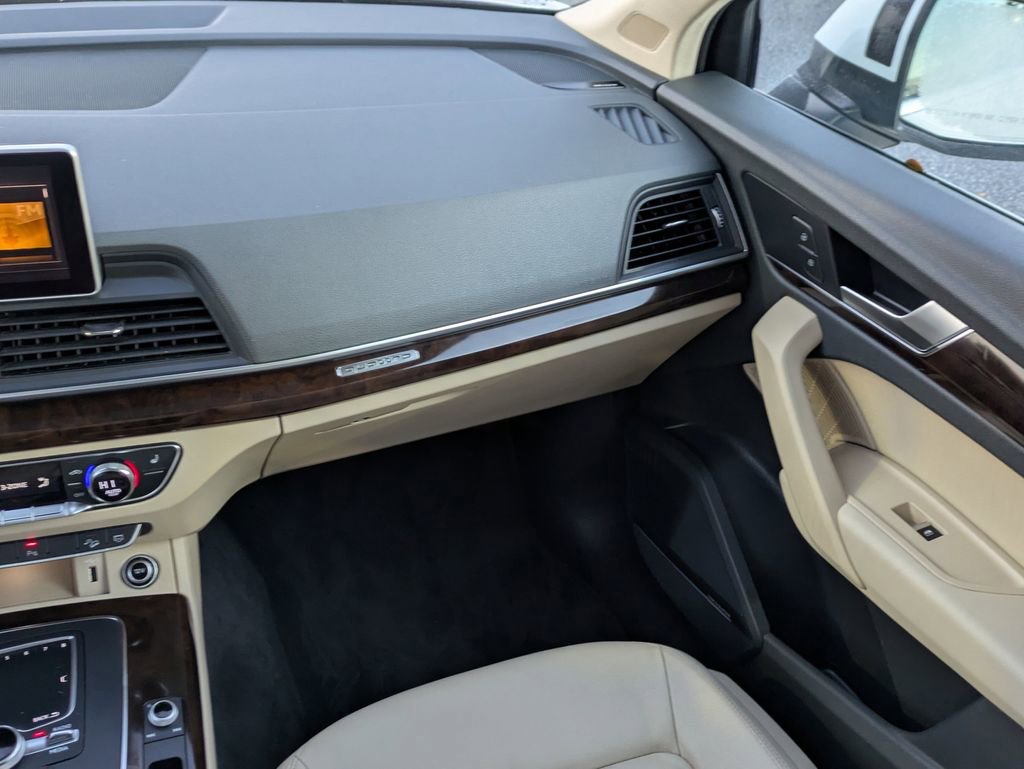 Used 2018 Audi Q5 2.0T Premium Plus w/ Premium Plus Package image 17