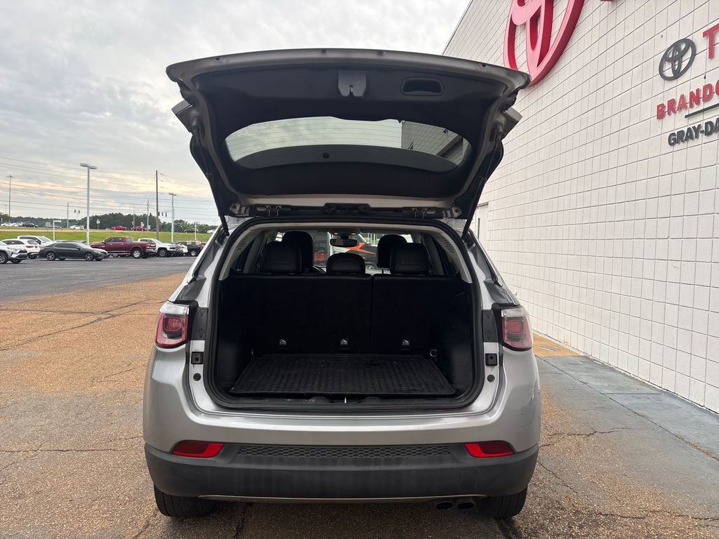 Used 2019 Jeep Compass Limited FWD image 28