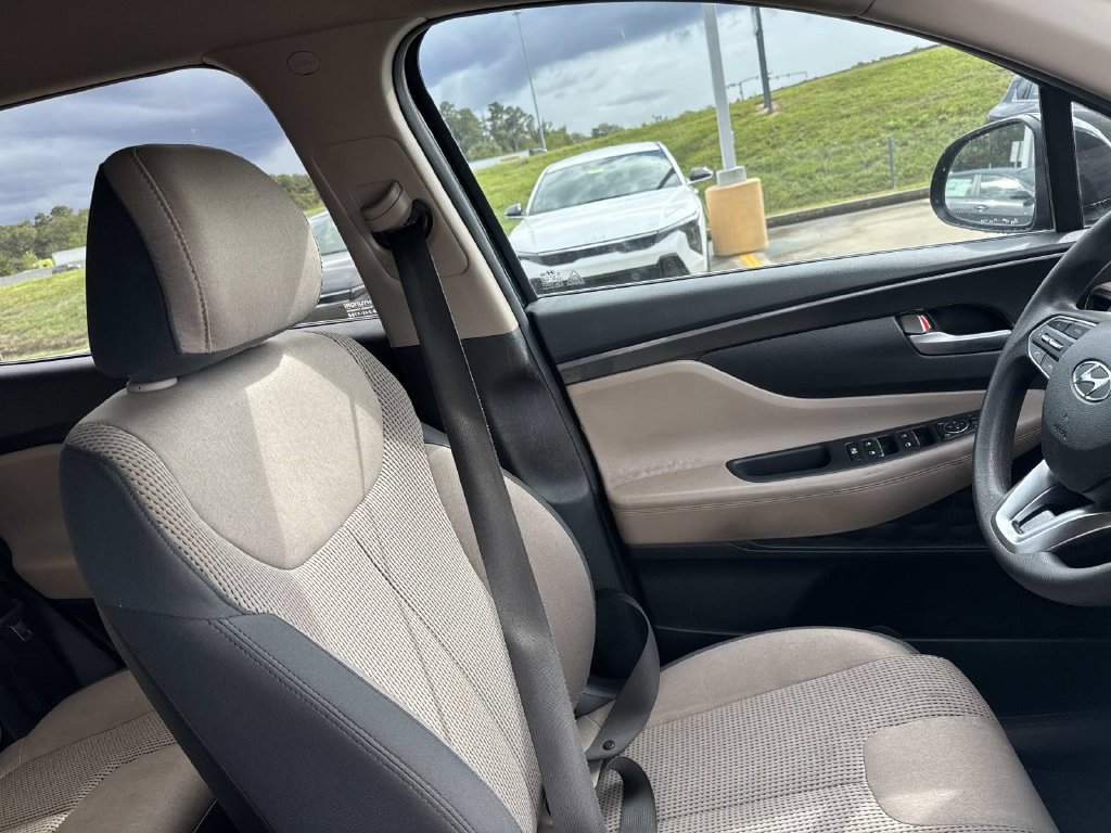 Used 2022 Hyundai Santa Fe SE FWD image 14
