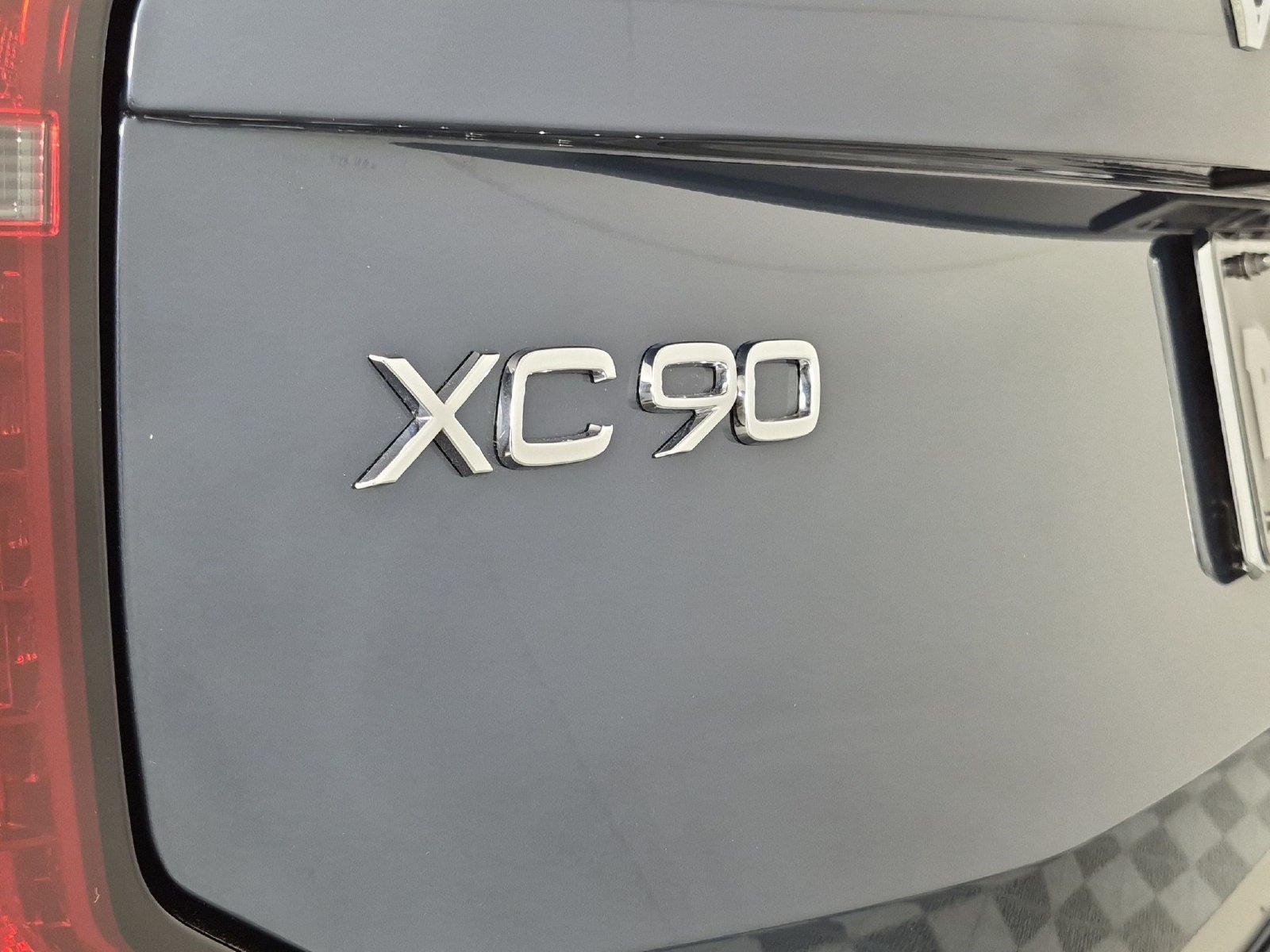 Certified 2026 Volvo XC90 B6 Plus w/ Protection Package Premier AWD/4WD image 19