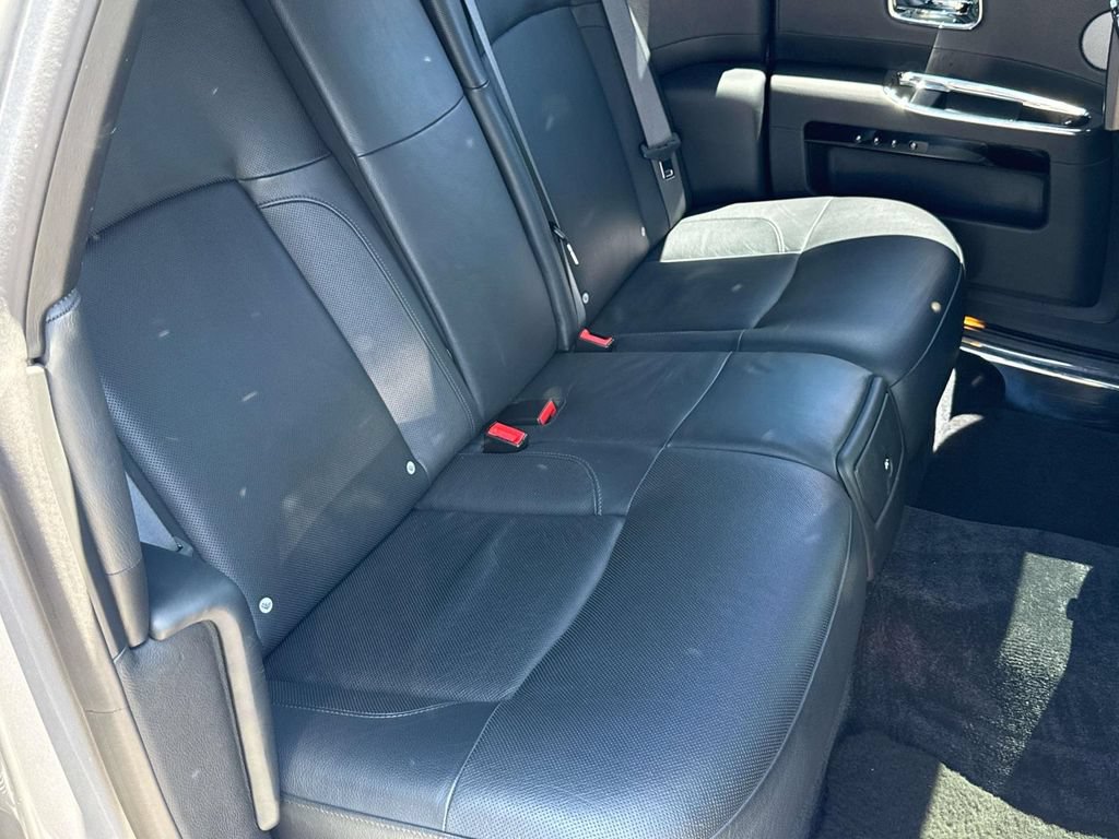 Used 2013 Rolls-Royce Ghost RWD image 15