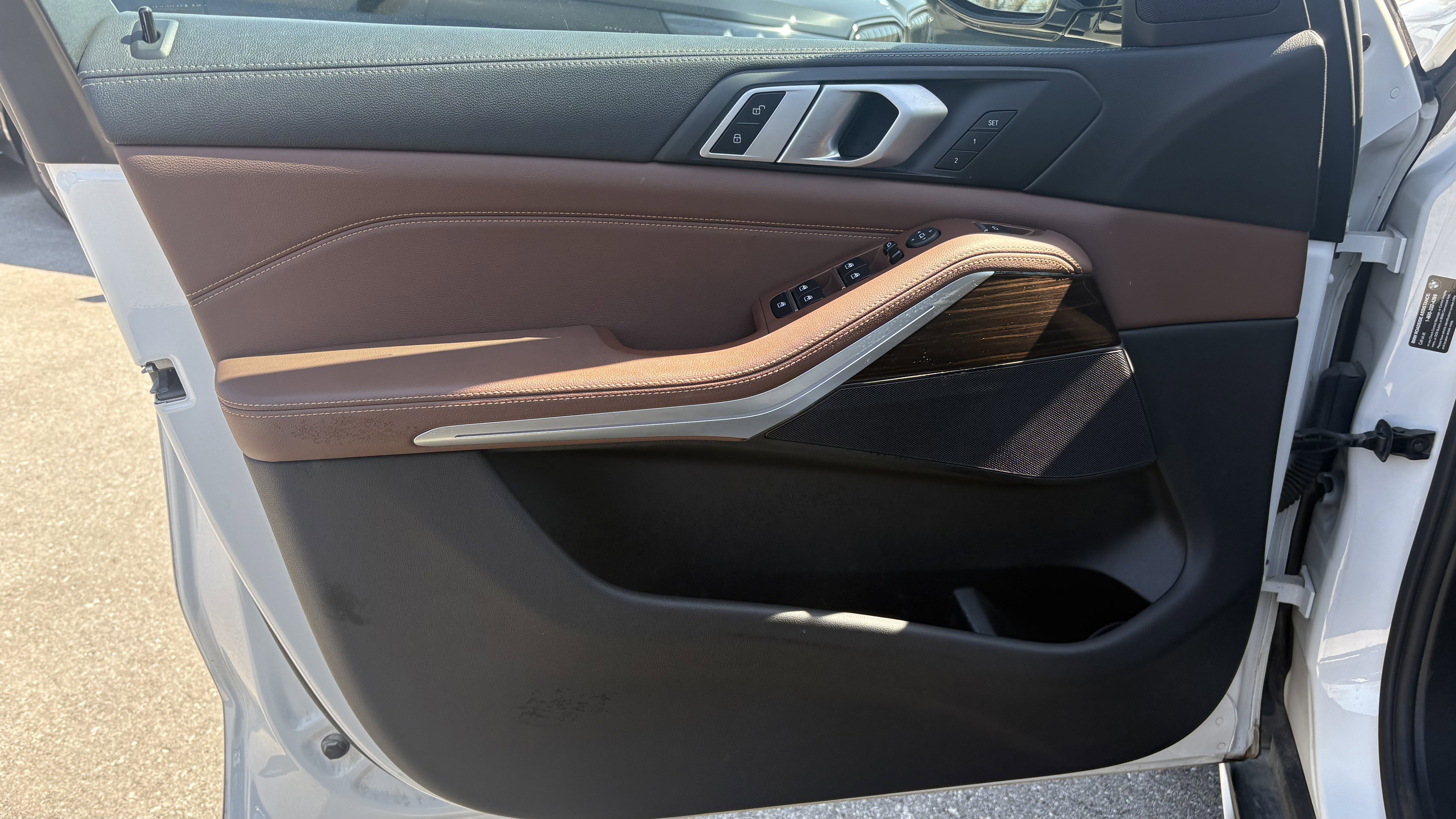 Used 2019 BMW X5 xDrive40i w/ Premium Package 2 AWD/4WD image 16