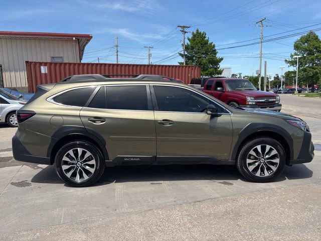 Used 2025 Subaru Outback Limited AWD/4WD image 8